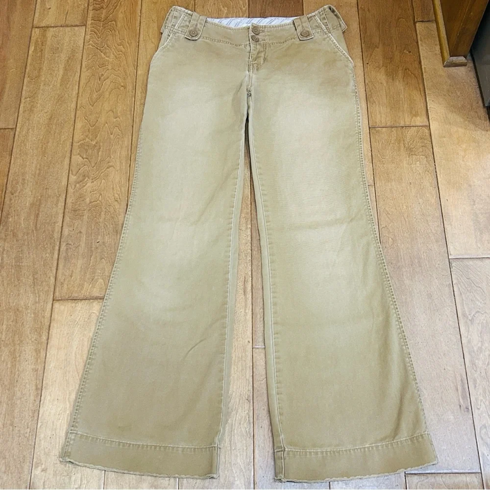 🫎A&F Khaki Y2K Extra Low Rise Flare 100% Cotton Pants Size 2 Long GUC